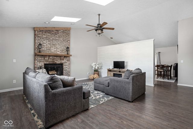 349 E Quail Wood Lane, Westfield, IN 46074