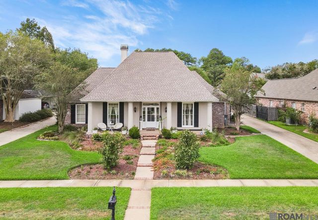 19222 S Trent Jones Dr, Baton Rouge, LA 70810