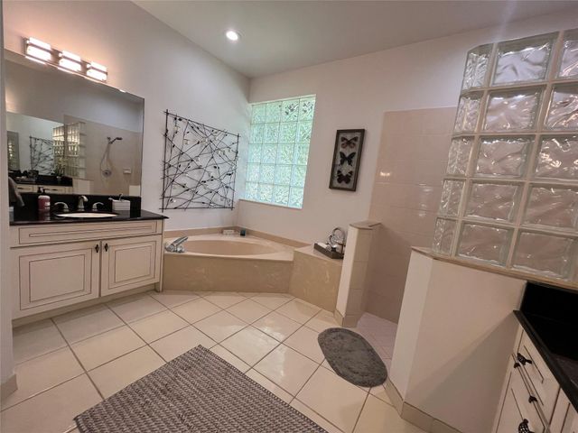 9963 NW 64th Ct, Parkland, FL 33076