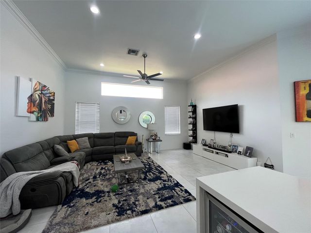 9963 NW 64th Ct, Parkland, FL 33076