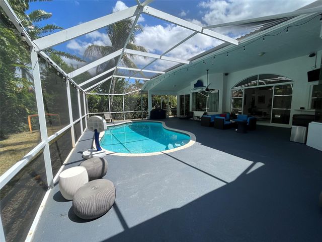 9963 NW 64th Ct, Parkland, FL 33076