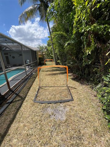 9963 NW 64th Ct, Parkland, FL 33076