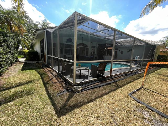 9963 NW 64th Ct, Parkland, FL 33076