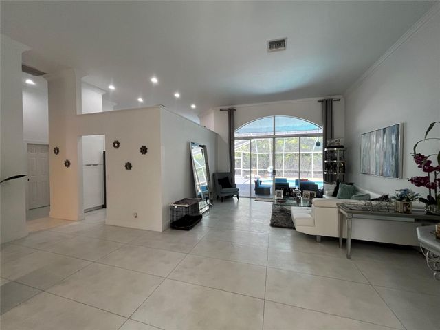 9963 NW 64th Ct, Parkland, FL 33076