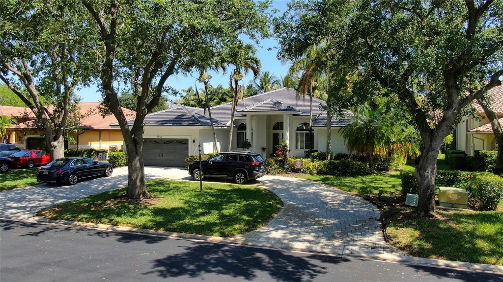 9963 NW 64th Ct, Parkland, FL 33076