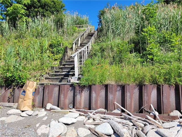33091 Lake Shore Boulevard, Eastlake, OH 44095