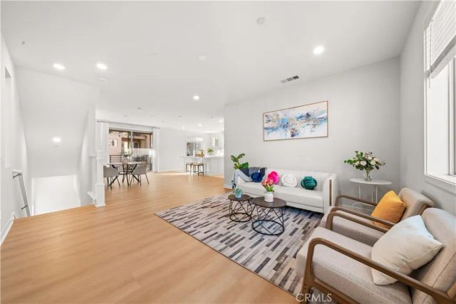 602 Catalonia, Lake Forest, CA 92630