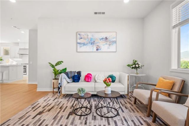 602 Catalonia, Lake Forest, CA 92630