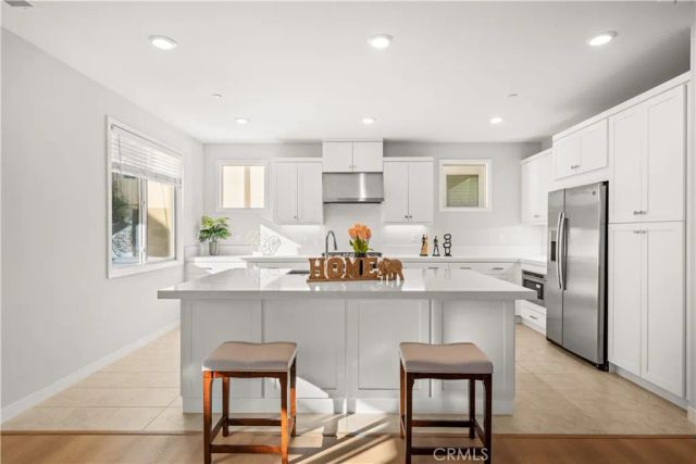 602 Catalonia, Lake Forest, CA 92630