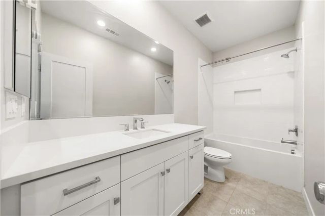 602 Catalonia, Lake Forest, CA 92630