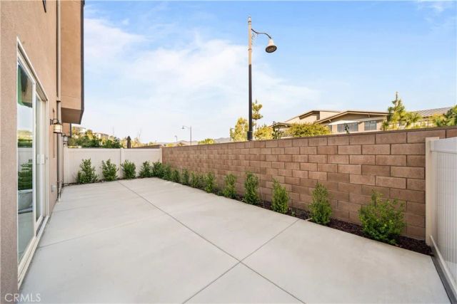 602 Catalonia, Lake Forest, CA 92630