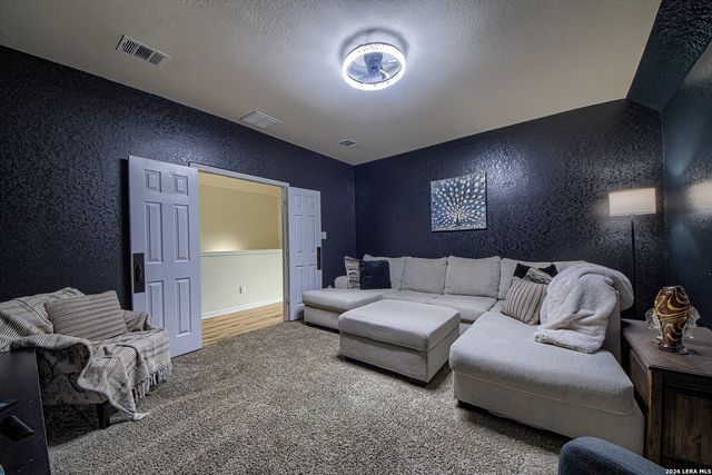 2047 Pecan Bend, New Braunfels, TX 78130