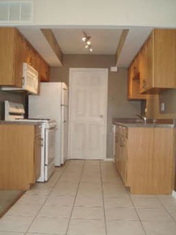 327 Carthage Court D, Bloomingdale, IL 60108