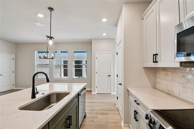 4337 ROUSH AVENUE, Orlando, FL 32803