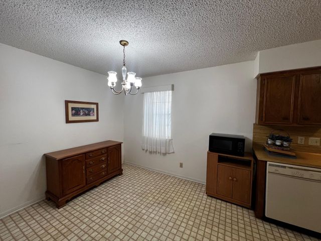 240 S Reed CIR, La Grange, TX 78945