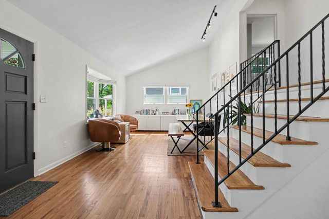 815 Sunrise Court, Ann Arbor, MI 48103