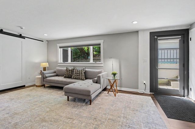 815 Sunrise Court, Ann Arbor, MI 48103