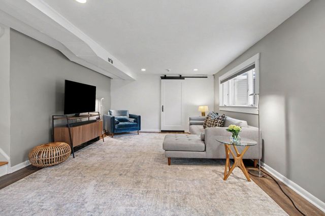 815 Sunrise Court, Ann Arbor, MI 48103