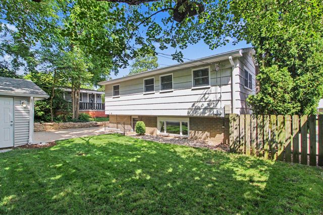 815 Sunrise Court, Ann Arbor, MI 48103