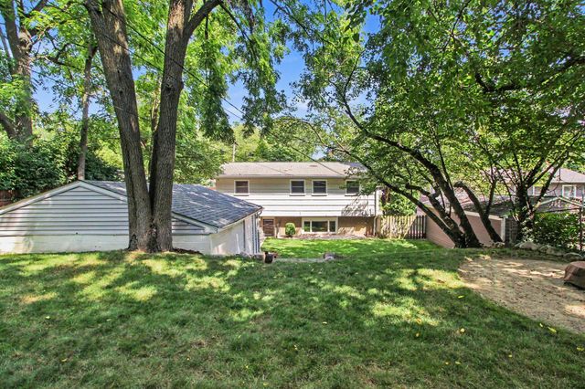 815 Sunrise Court, Ann Arbor, MI 48103