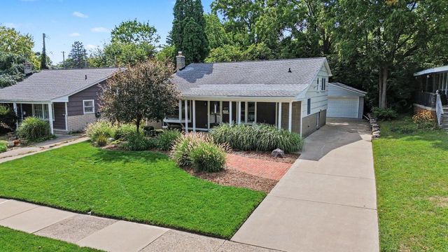 815 Sunrise Court, Ann Arbor, MI 48103