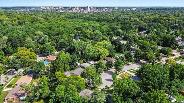 815 Sunrise Court, Ann Arbor, MI 48103