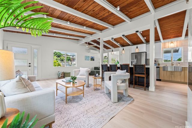 1468 Onipaa Street, Honolulu, HI 96819
