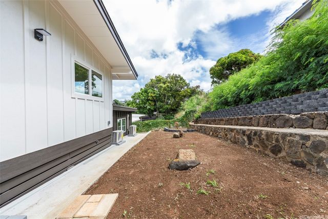 1468 Onipaa Street, Honolulu, HI 96819