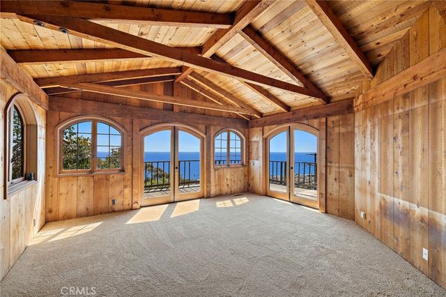 2147 Crestview Drive, Laguna Beach, CA 92651