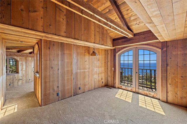 2147 Crestview Drive, Laguna Beach, CA 92651