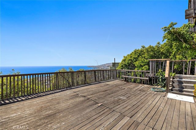 2147 Crestview Drive, Laguna Beach, CA 92651