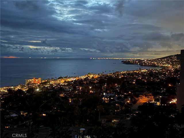 2147 Crestview Drive, Laguna Beach, CA 92651