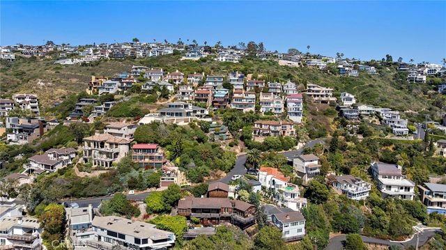 2147 Crestview Drive, Laguna Beach, CA 92651
