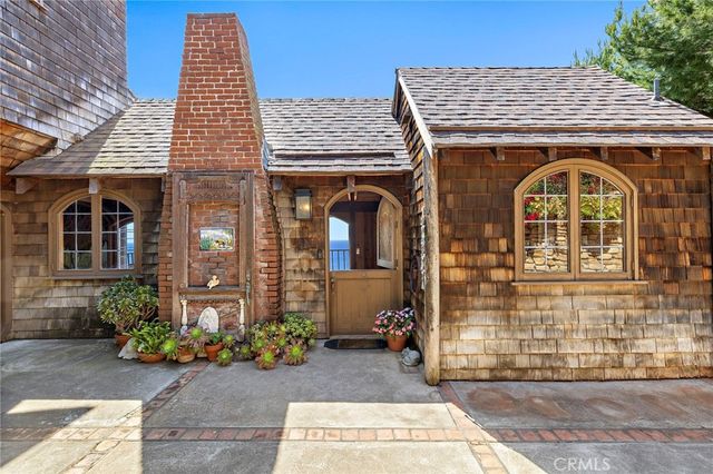 2147 Crestview Drive, Laguna Beach, CA 92651