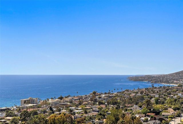 2147 Crestview Drive, Laguna Beach, CA 92651