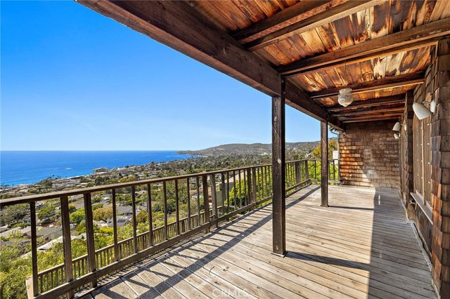 2147 Crestview Drive, Laguna Beach, CA 92651