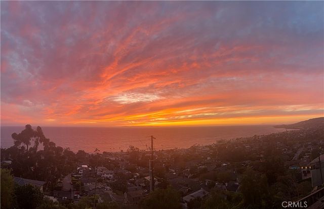 2147 Crestview Drive, Laguna Beach, CA 92651