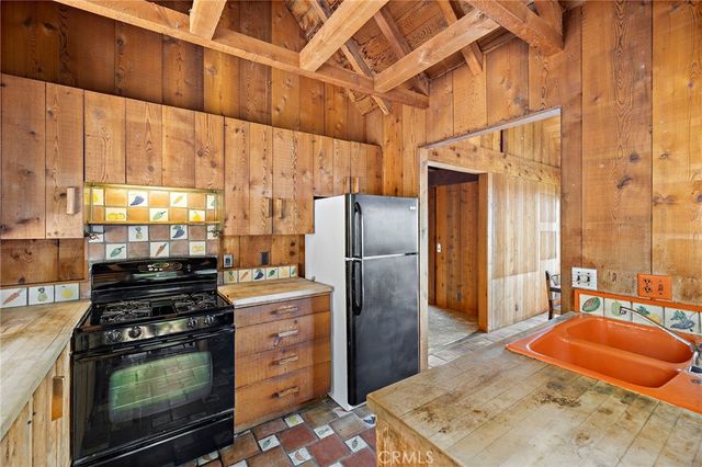 2147 Crestview Drive, Laguna Beach, CA 92651