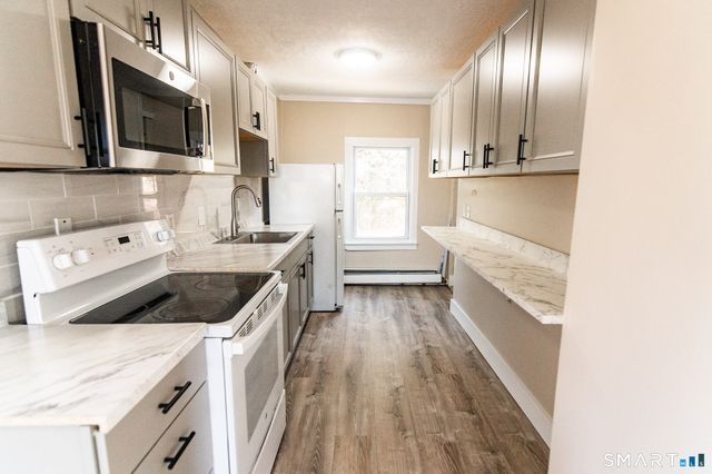 7 Violet Hill Lane, New Milford, CT 06776