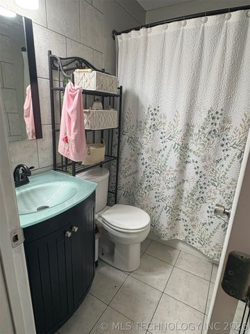 13772 S Nyssa Place, Glenpool, OK 74033