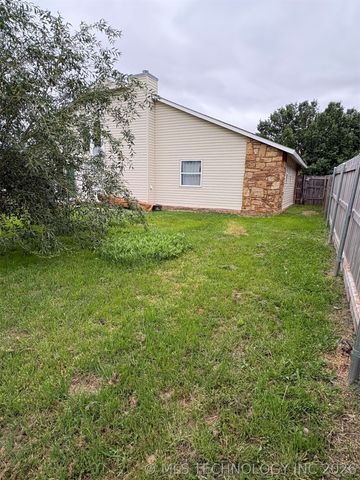 13772 S Nyssa Place, Glenpool, OK 74033
