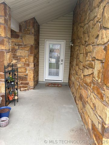 13772 S Nyssa Place, Glenpool, OK 74033