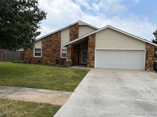 13772 S Nyssa Place, Glenpool, OK 74033