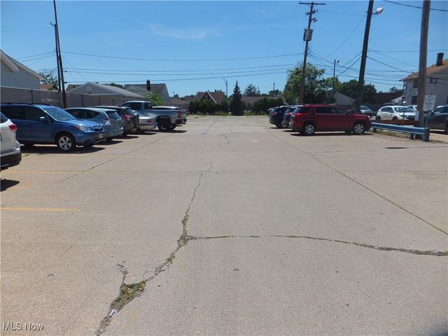 5579 Pearl Road, Parma, OH 44129