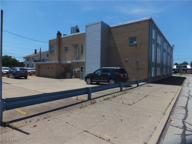 5579 Pearl Road, Parma, OH 44129