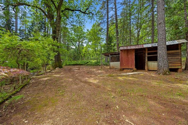 15423 Rattlesnake Rd, Grass Valley, CA 95945