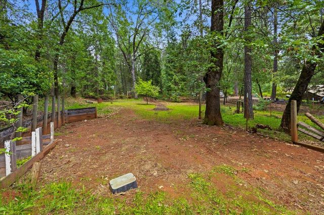 15423 Rattlesnake Rd, Grass Valley, CA 95945