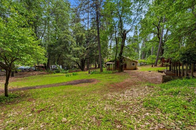 15423 Rattlesnake Rd, Grass Valley, CA 95945
