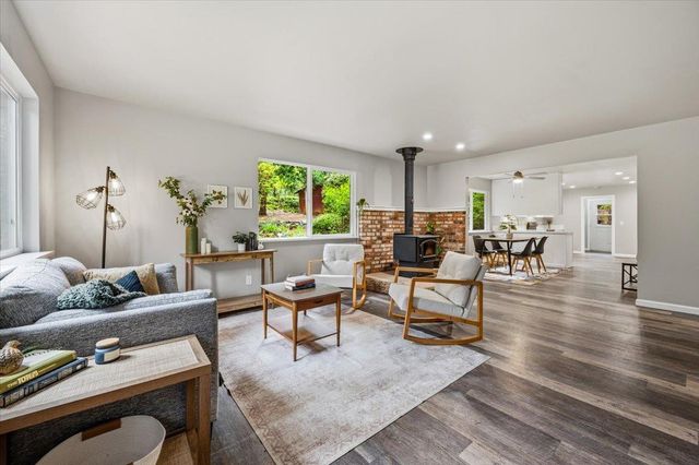 15423 Rattlesnake Rd, Grass Valley, CA 95945