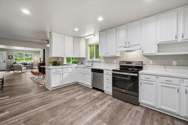 15423 Rattlesnake Rd, Grass Valley, CA 95945
